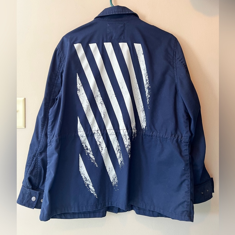 Gap military style utility coat in a L with strips on back and stars to sleeves